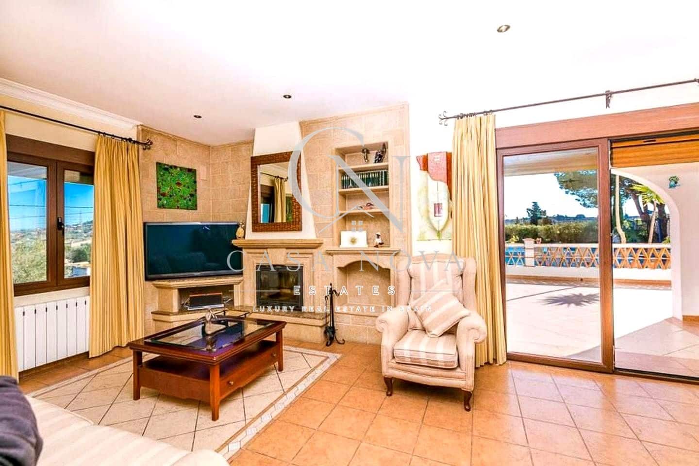 4 bedroom Villa for sale in Teulada - € 890,000 (Ref: 10040298)