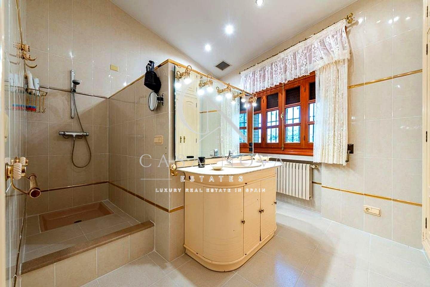 8 slaapkamer Villa te koop in L'Eliana - € 2.175.000 (Ref: 10040299)