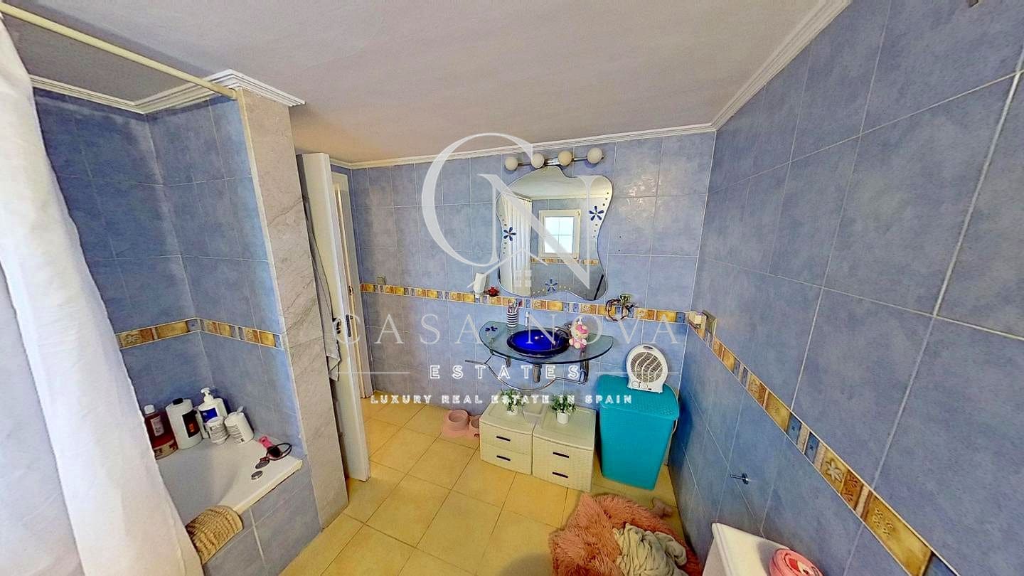 10 slaapkamer Villa te koop in Denia - € 899.000 (Ref: 10040300)