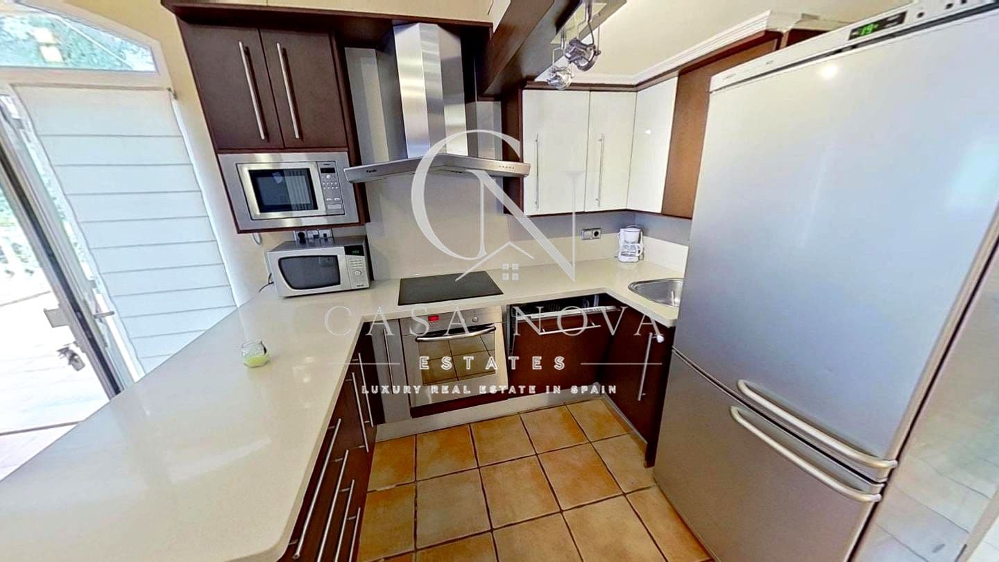 10 slaapkamer Villa te koop in Denia - € 899.000 (Ref: 10040300)