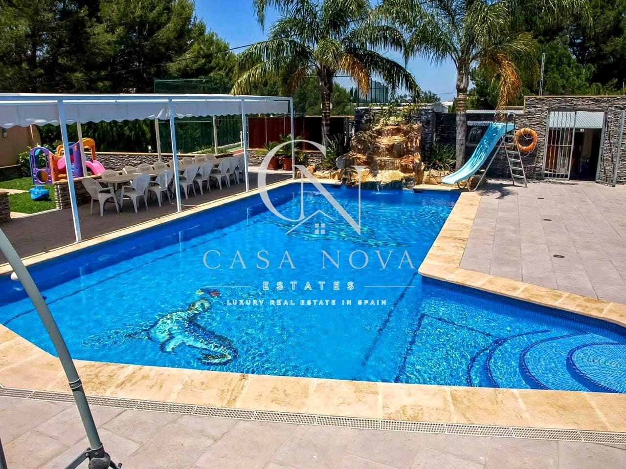 10 slaapkamer Villa te koop in Denia - € 899.000 (Ref: 10040300)