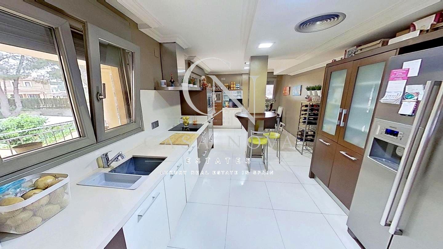10 slaapkamer Villa te koop in Denia - € 899.000 (Ref: 10040300)