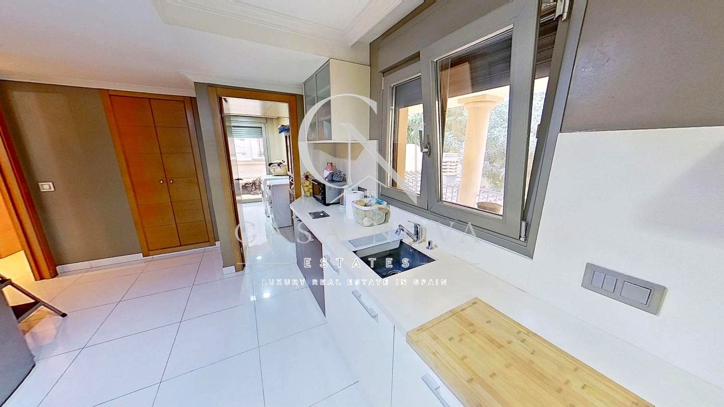 10 slaapkamer Villa te koop in Denia - € 899.000 (Ref: 10040300)