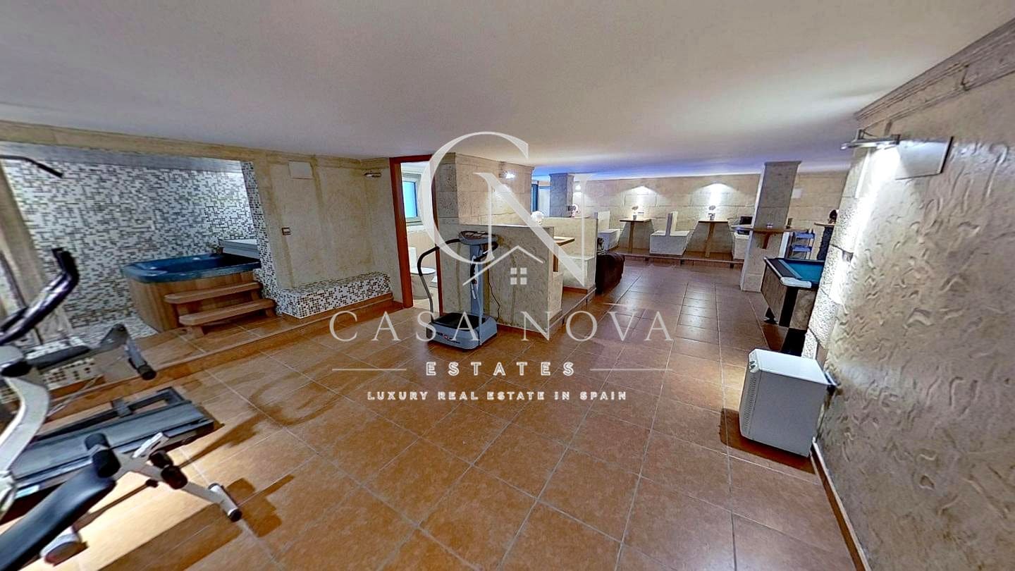 10 slaapkamer Villa te koop in Denia - € 899.000 (Ref: 10040300)