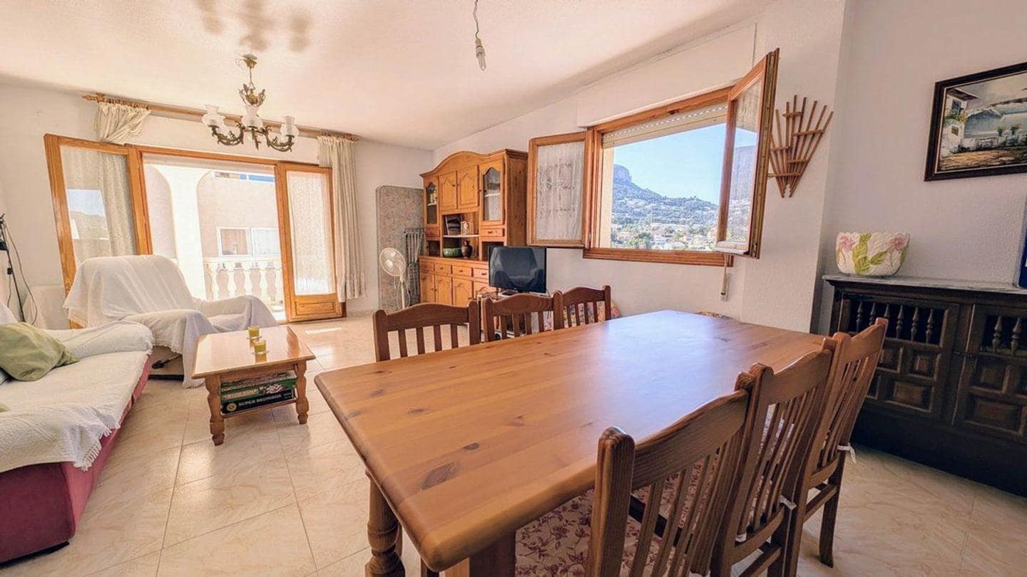 3 bedroom Flat for sale in Calpe / Calp - € 330,000 (Ref: 10041776)