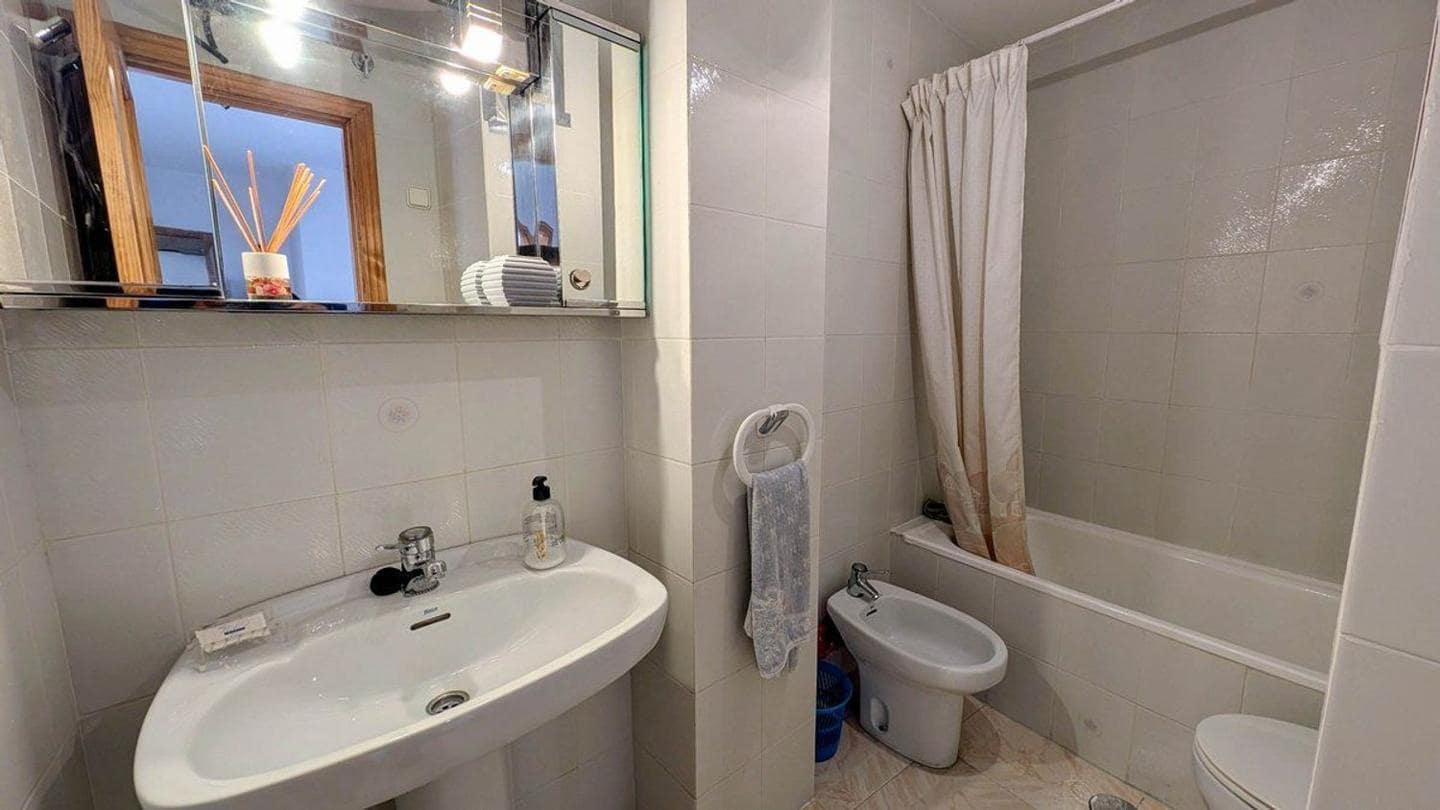 3 bedroom Flat for sale in Calpe / Calp - € 330,000 (Ref: 10041776)