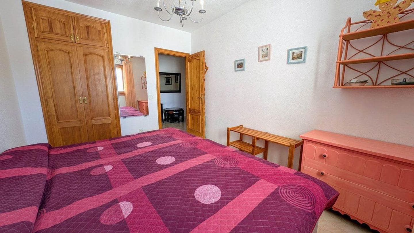 3 bedroom Flat for sale in Calpe / Calp - € 330,000 (Ref: 10041776)
