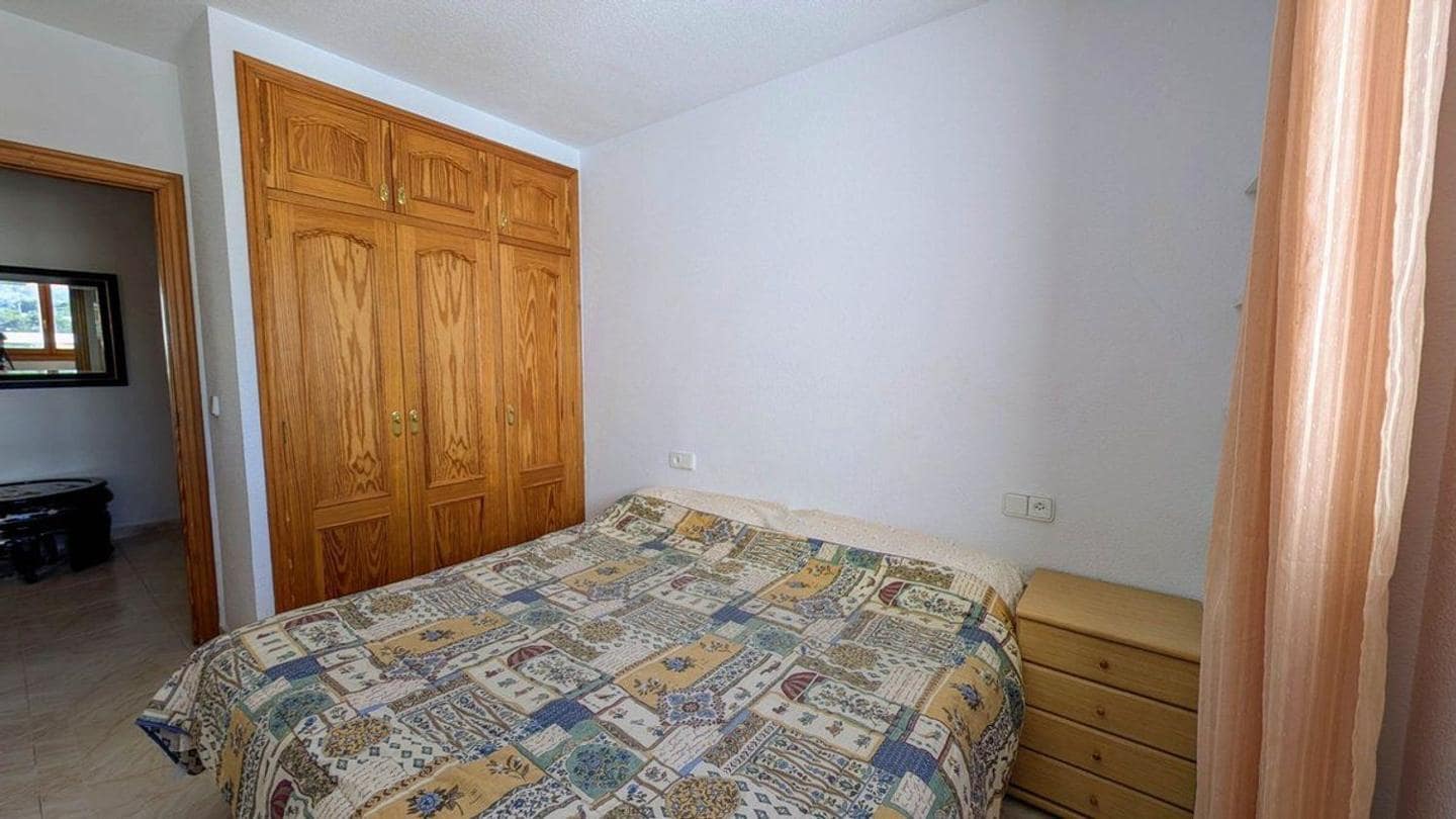 3 bedroom Flat for sale in Calpe / Calp - € 330,000 (Ref: 10041776)