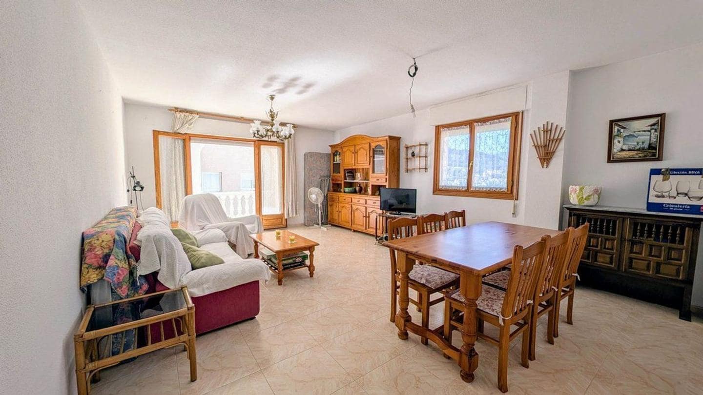 3 bedroom Flat for sale in Calpe / Calp - € 330,000 (Ref: 10041776)