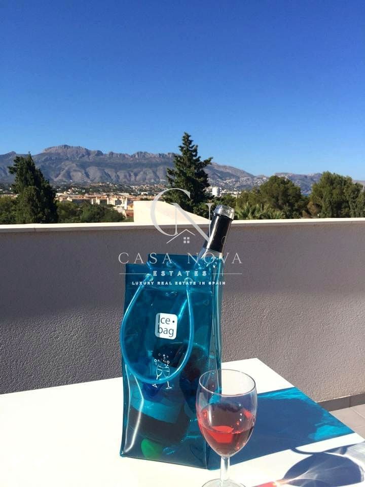 3 chambre Villa/Maison à vendre à Alfaz del Pi / L'Alfas del Pi - 750 000 € (Ref: 10041777)