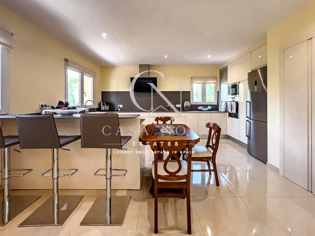 3 soverom Villa til salgs i Chiva med garasje - € 799 000 (Ref: 10050338)