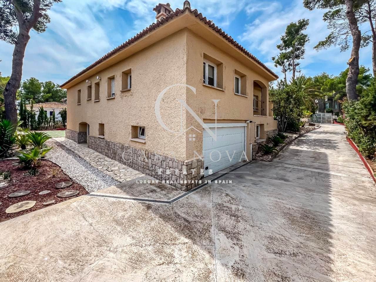 3 soverom Villa til salgs i Chiva med garasje - € 799 000 (Ref: 10050338)