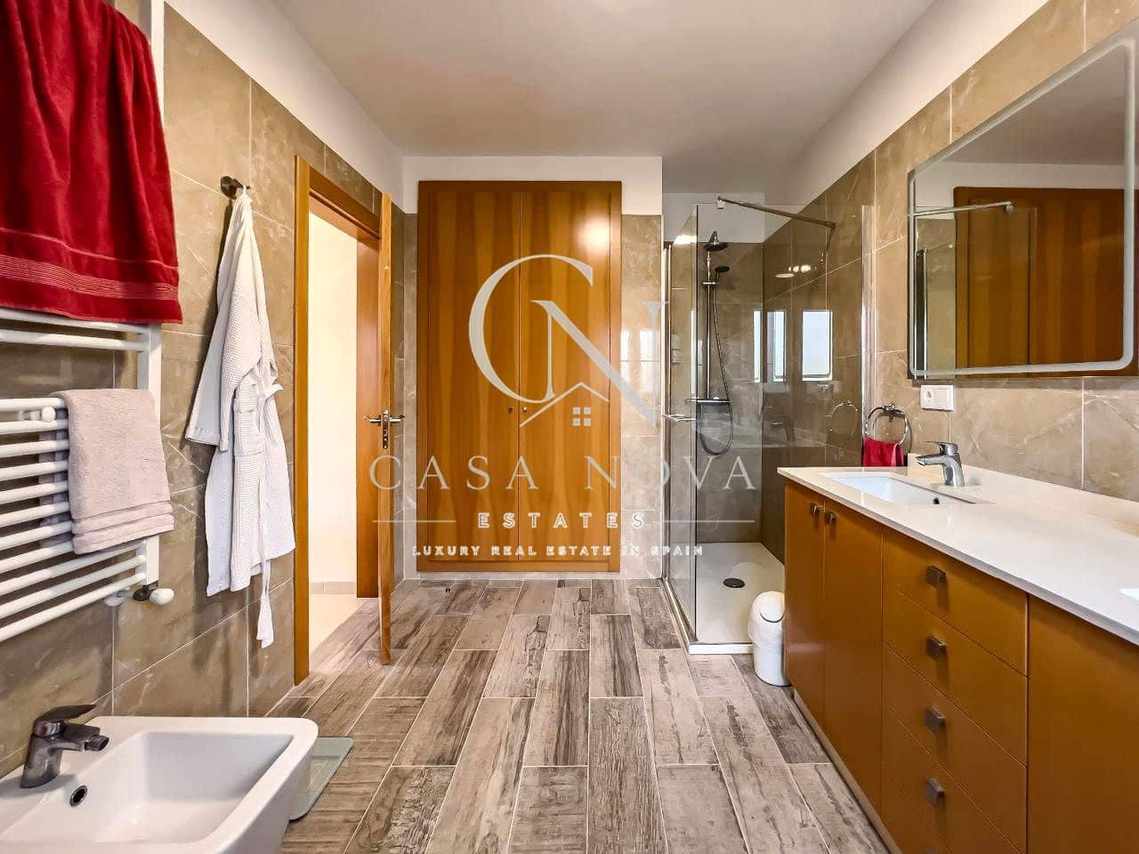 3 soverom Villa til salgs i Chiva med garasje - € 799 000 (Ref: 10050338)