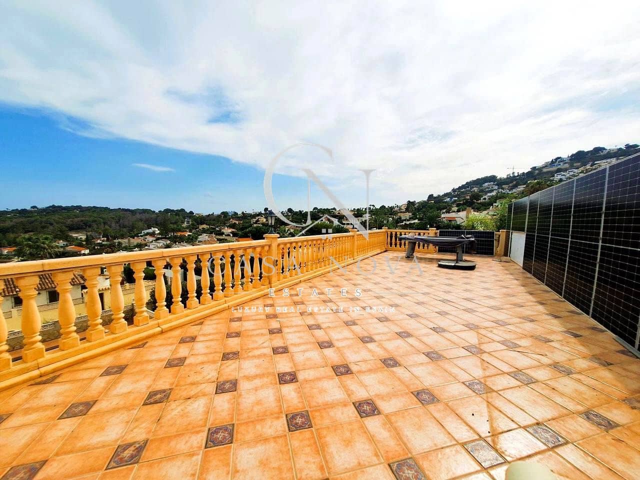 Chalet de 4 habitaciones en Moraira en venta con garaje - 675.000 € (Ref: 10052034)