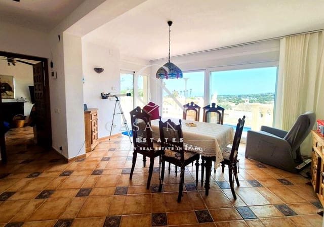 Chalet de 4 habitaciones en Pinar del Advocat - Cometa, Teulada-Moraira en venta con garaje - 675.000 € (Ref: 10052034)