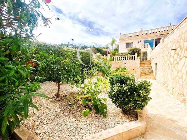 Chalet de 4 habitaciones en Pinar del Advocat - Cometa, Teulada-Moraira en venta con garaje - 675.000 € (Ref: 10052034)