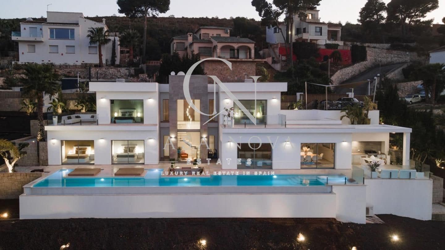 Chalet de 4 habitaciones en Javea / Xàbia en venta con piscina - 1.950.000 € (Ref: 9961075)