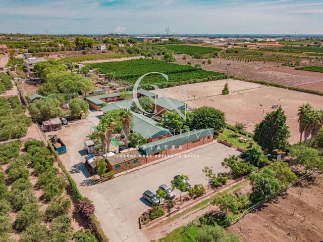 4 slaapkamer Villa te koop in Bétera met zwembad garage - € 2.250.000 (Ref: 9961076)