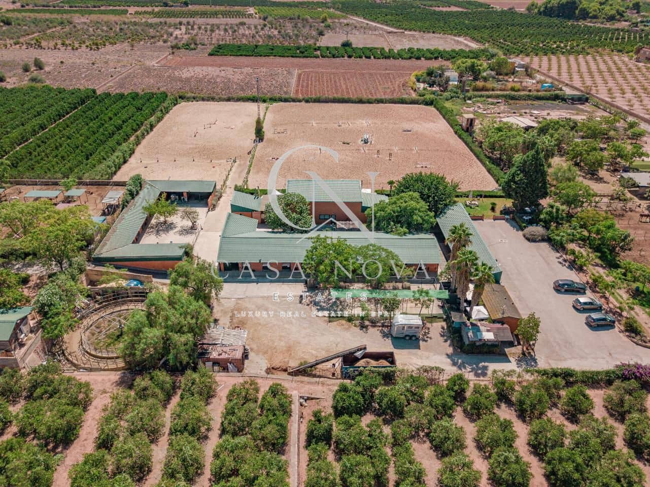 4 slaapkamer Villa te koop in Betera met zwembad garage - € 2.250.000 (Ref: 9961076)