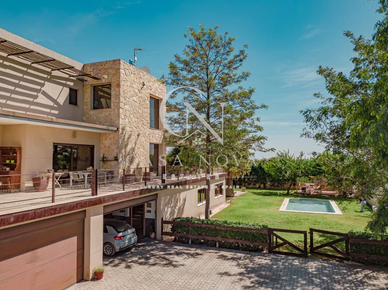 4 slaapkamer Villa te koop in Betera met zwembad garage - € 2.250.000 (Ref: 9961076)