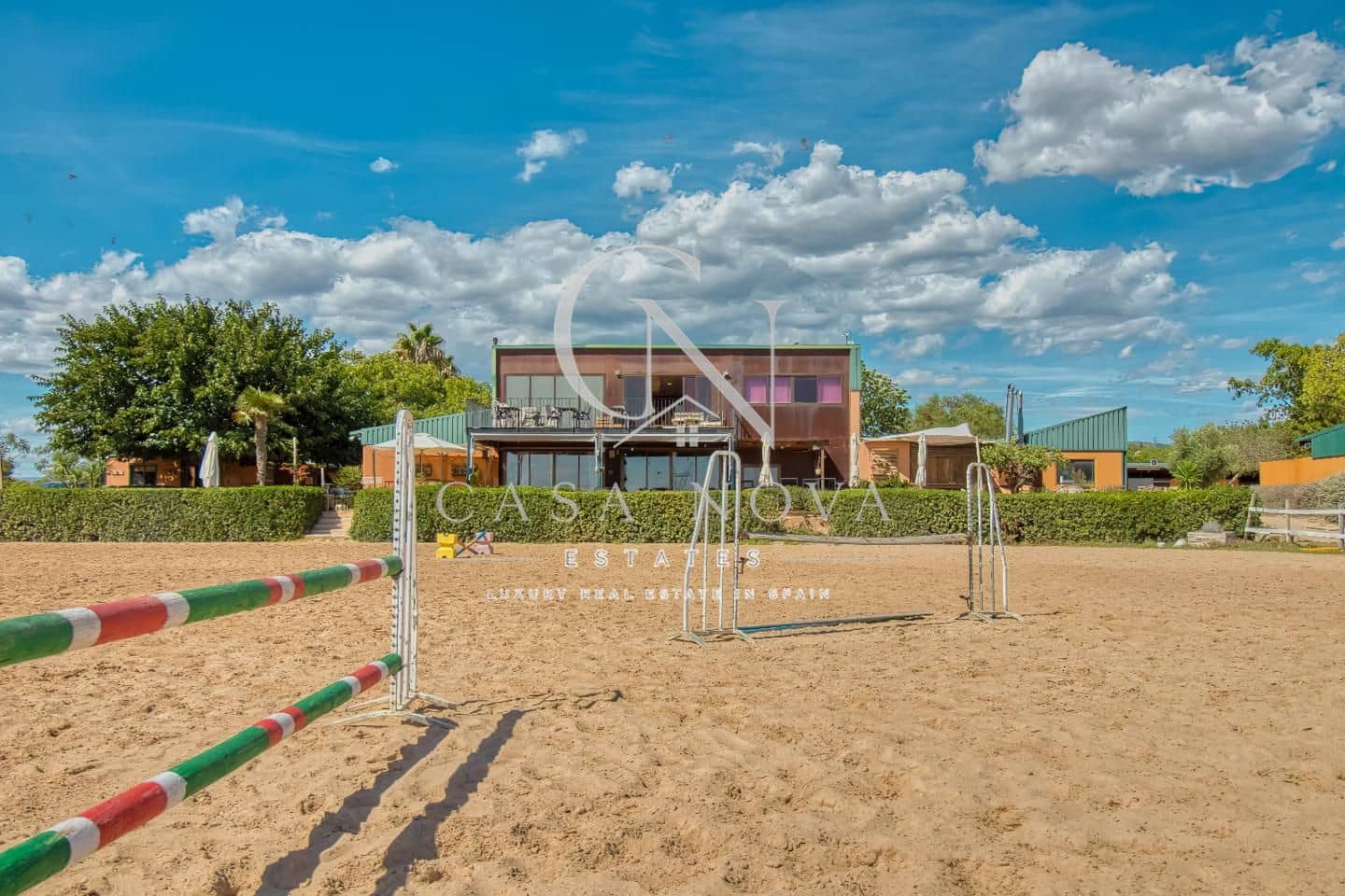 4 slaapkamer Villa te koop in Betera met zwembad garage - € 2.250.000 (Ref: 9961076)