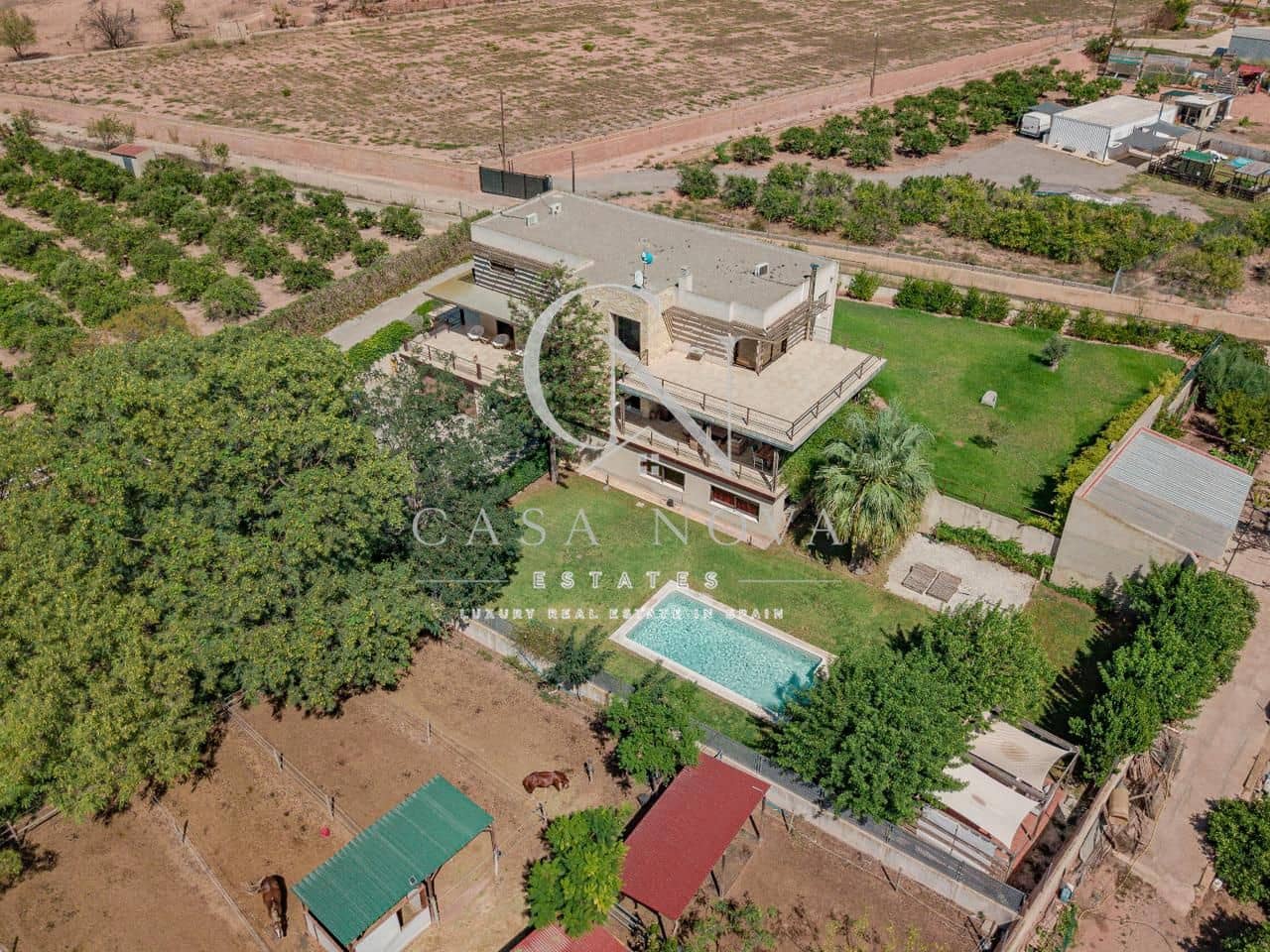 4 slaapkamer Villa te koop in Betera met zwembad garage - € 2.250.000 (Ref: 9961076)