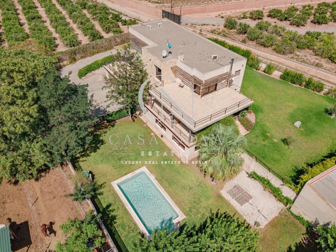 4 slaapkamer Villa te koop in Betera met zwembad garage - € 2.250.000 (Ref: 9961076)