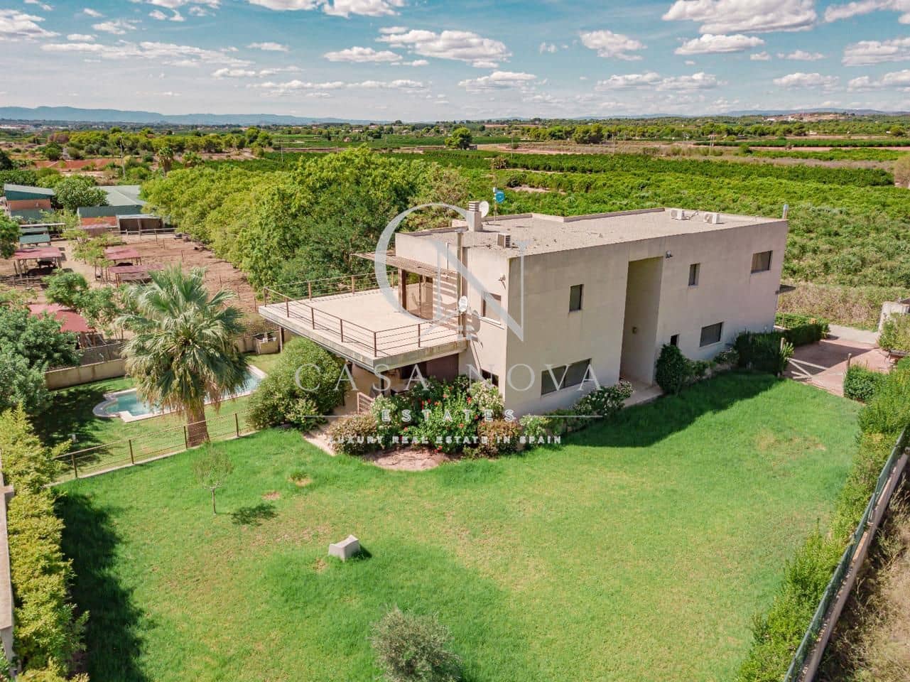 4 slaapkamer Villa te koop in Betera met zwembad garage - € 2.250.000 (Ref: 9961076)