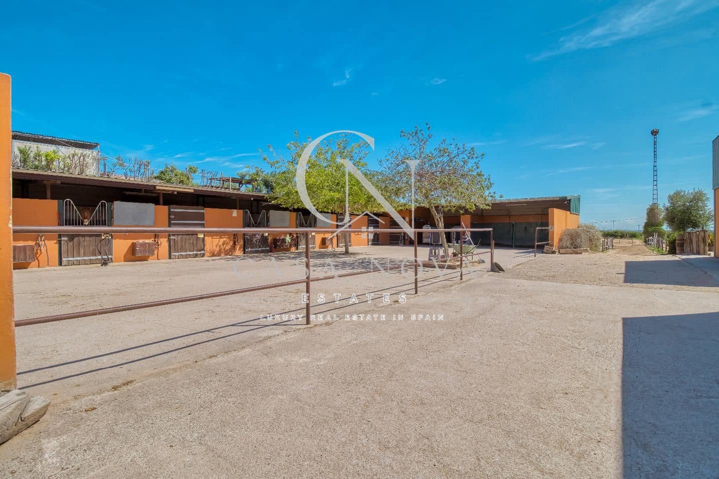 4 slaapkamer Villa te koop in Betera met zwembad garage - € 2.250.000 (Ref: 9961076)