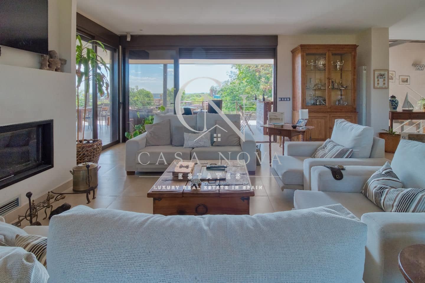 4 slaapkamer Villa te koop in Betera met zwembad garage - € 2.250.000 (Ref: 9961076)