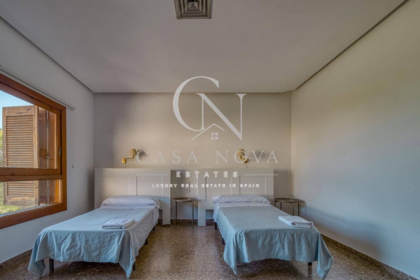 12 bedroom Villa for sale in Favara with pool garage - € 5,000,000 (Ref: 9961077)