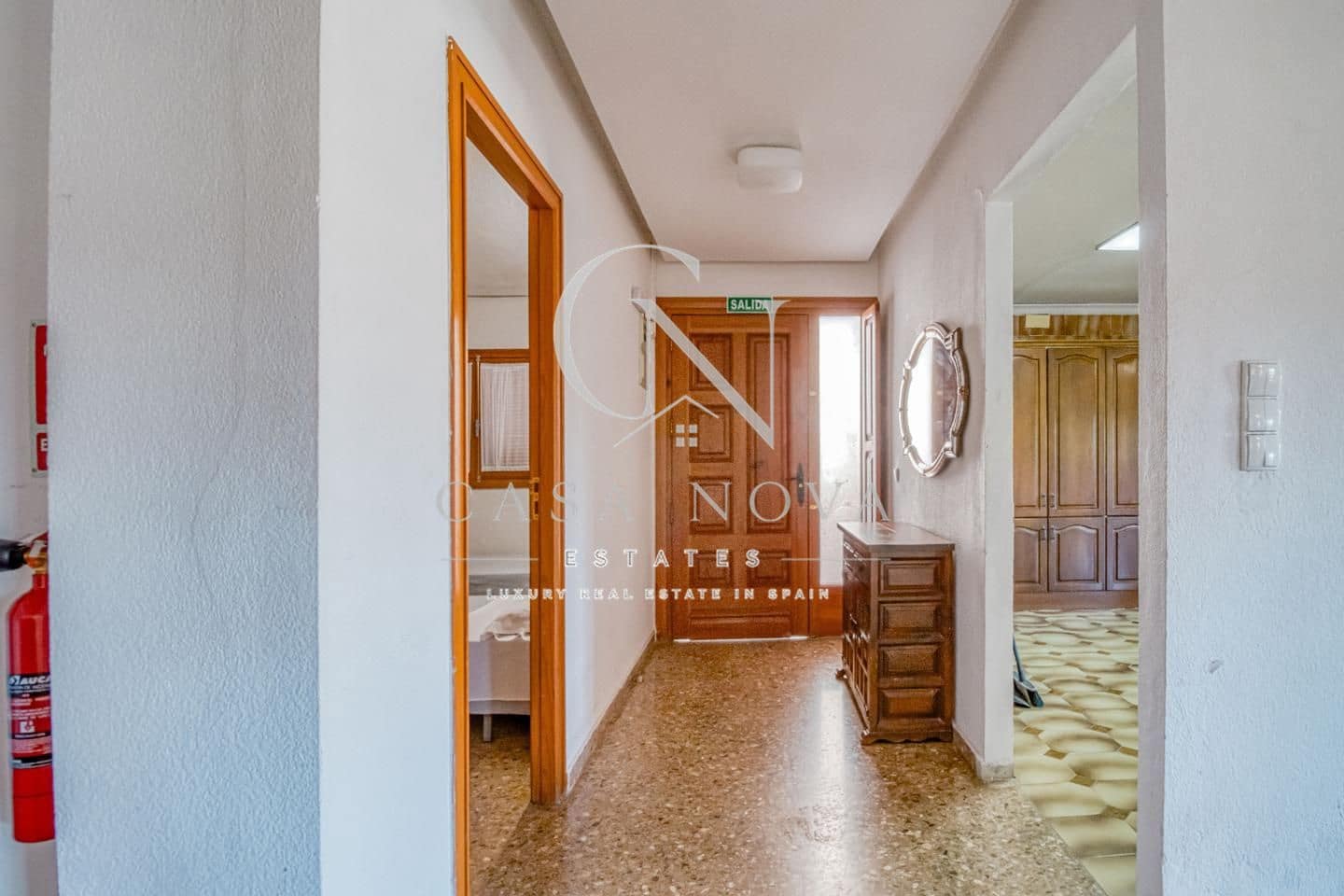 12 bedroom Villa for sale in Favara with pool garage - € 5,000,000 (Ref: 9961077)
