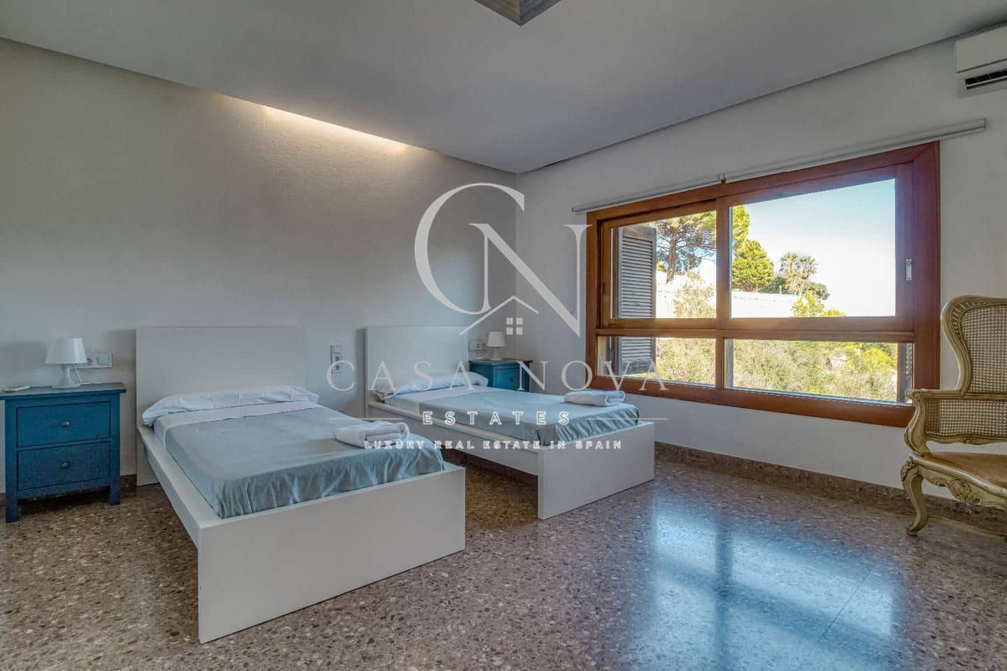 12 bedroom Villa for sale in Favara with pool garage - € 5,000,000 (Ref: 9961077)