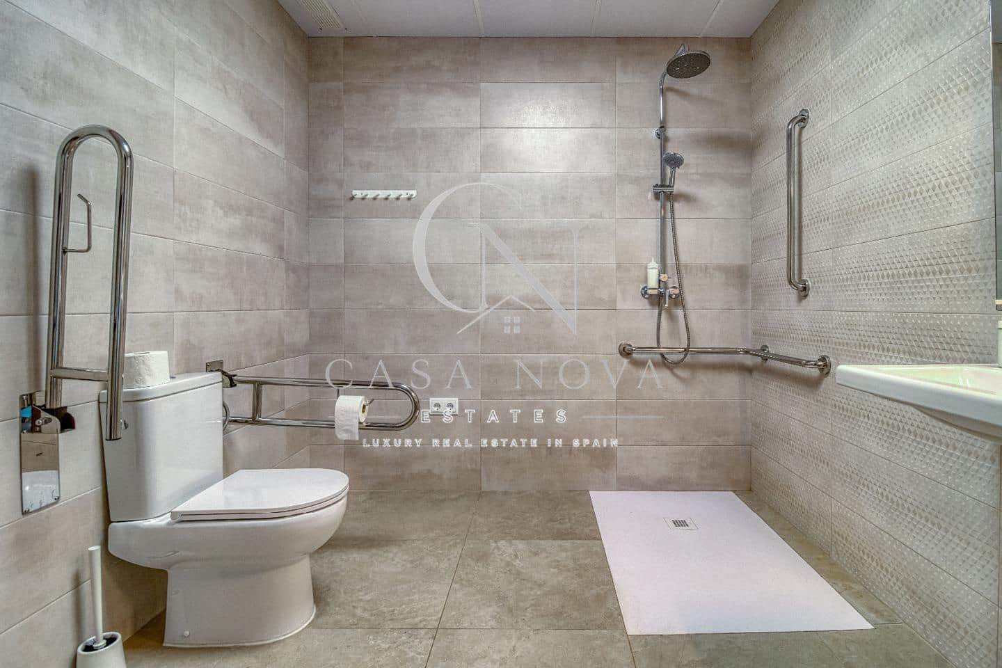 12 bedroom Villa for sale in Favara with pool garage - € 5,000,000 (Ref: 9961077)