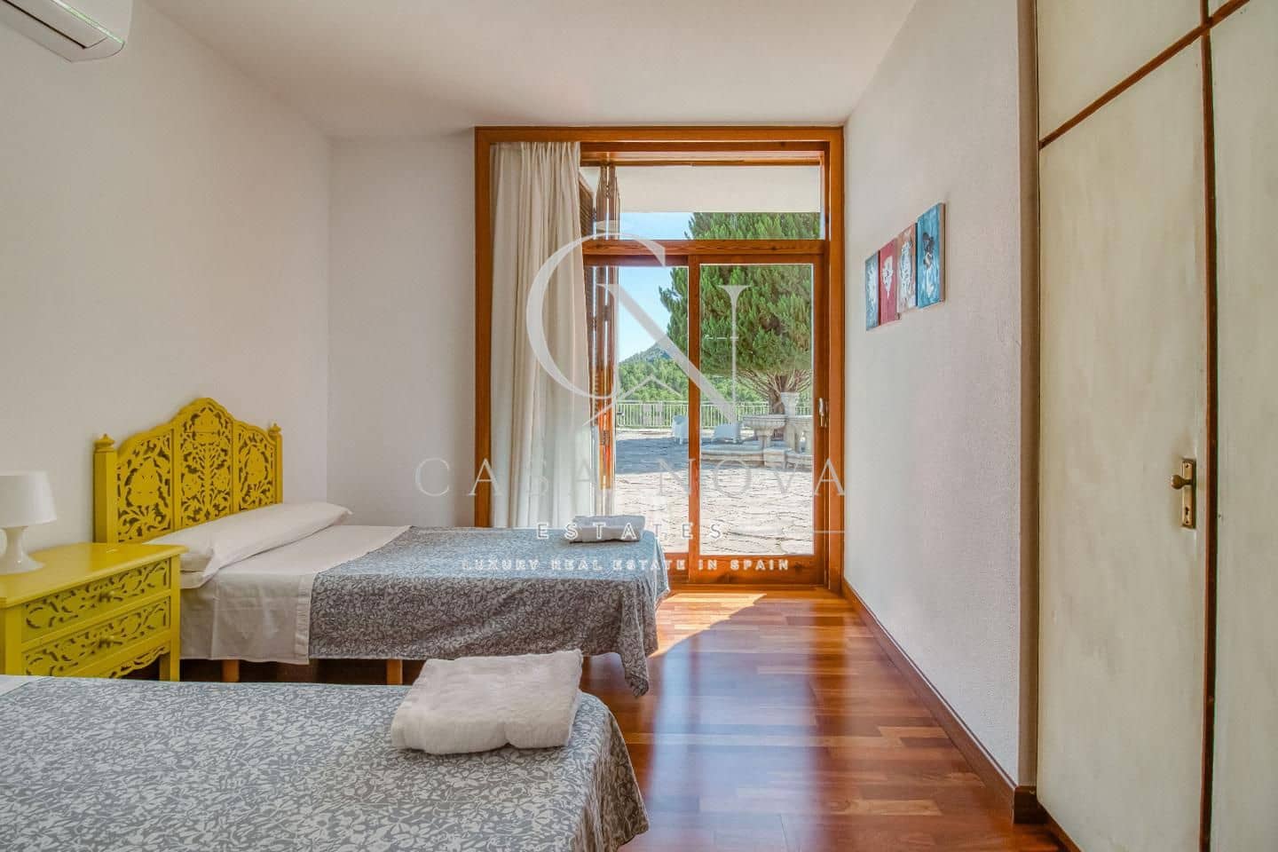 12 bedroom Villa for sale in Favara with pool garage - € 5,000,000 (Ref: 9961077)