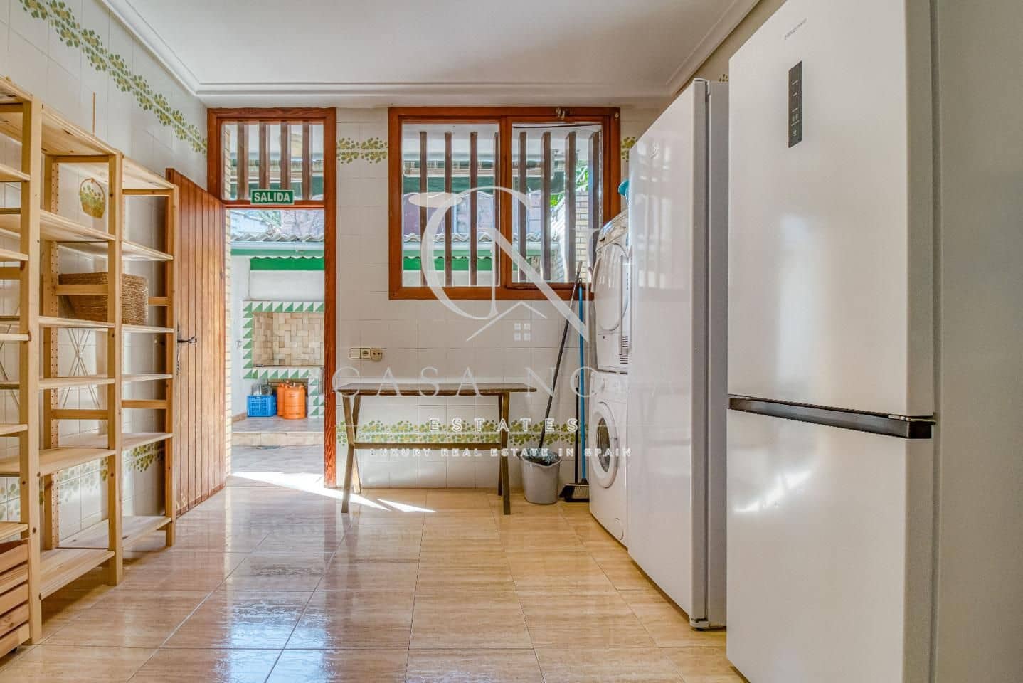 12 bedroom Villa for sale in Favara with pool garage - € 5,000,000 (Ref: 9961077)
