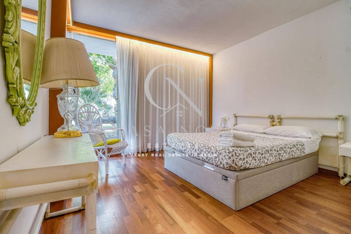 12 bedroom Villa for sale in Favara with pool garage - € 5,000,000 (Ref: 9961077)