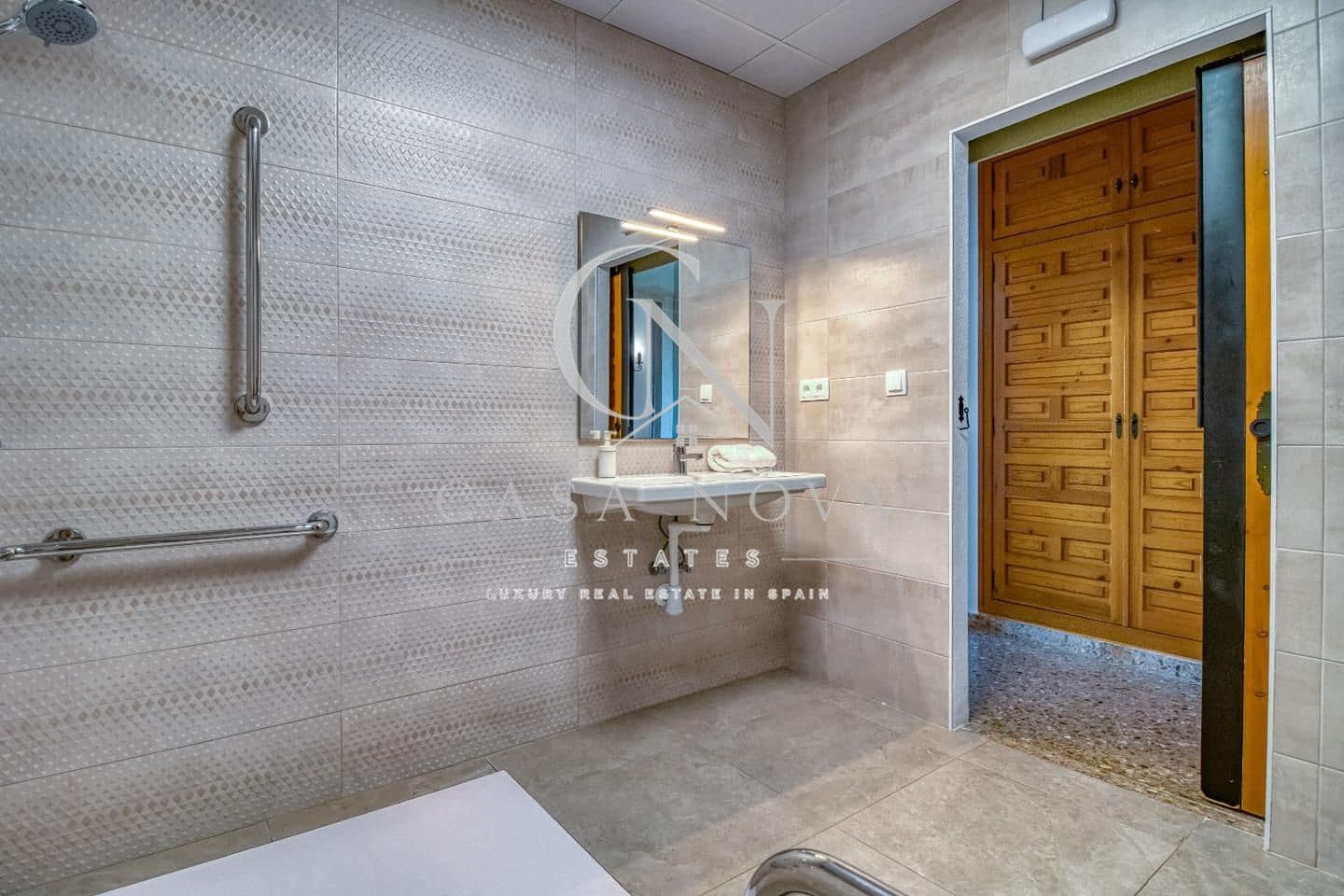 12 bedroom Villa for sale in Favara with pool garage - € 5,000,000 (Ref: 9961077)
