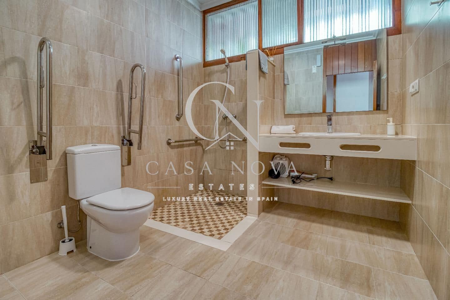 12 bedroom Villa for sale in Favara with pool garage - € 5,000,000 (Ref: 9961077)