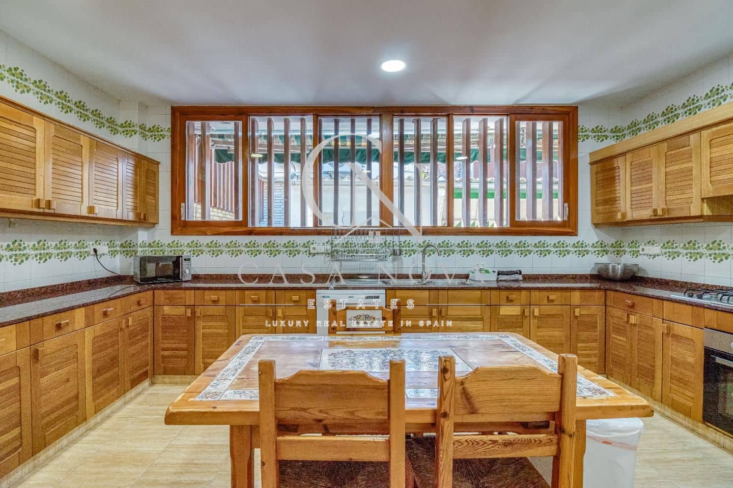 12 bedroom Villa for sale in Favara with pool garage - € 5,000,000 (Ref: 9961077)