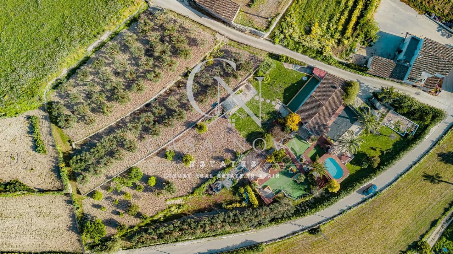 3 soveværelse Villa til salg i Teulada med swimmingpool - € 490.000 (Ref: 9961079)