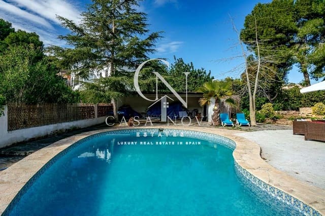 2 soveværelse Villa til salg i Paichi, Teulada-Moraira med swimmingpool - € 550.000 (Ref: 9990140)