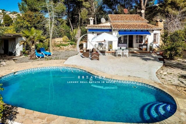 2 soveværelse Villa til salg i Paichi, Teulada-Moraira med swimmingpool - € 550.000 (Ref: 9990140)