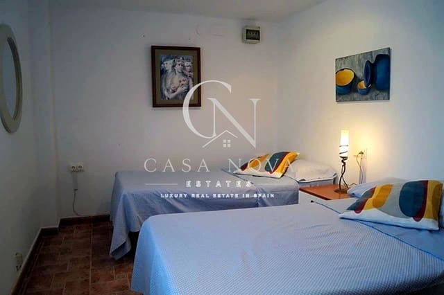 7 bedroom Villa for sale in Oliva Pueblo, Oliva with pool garage - € 1,650,000 (Ref: 9990141)