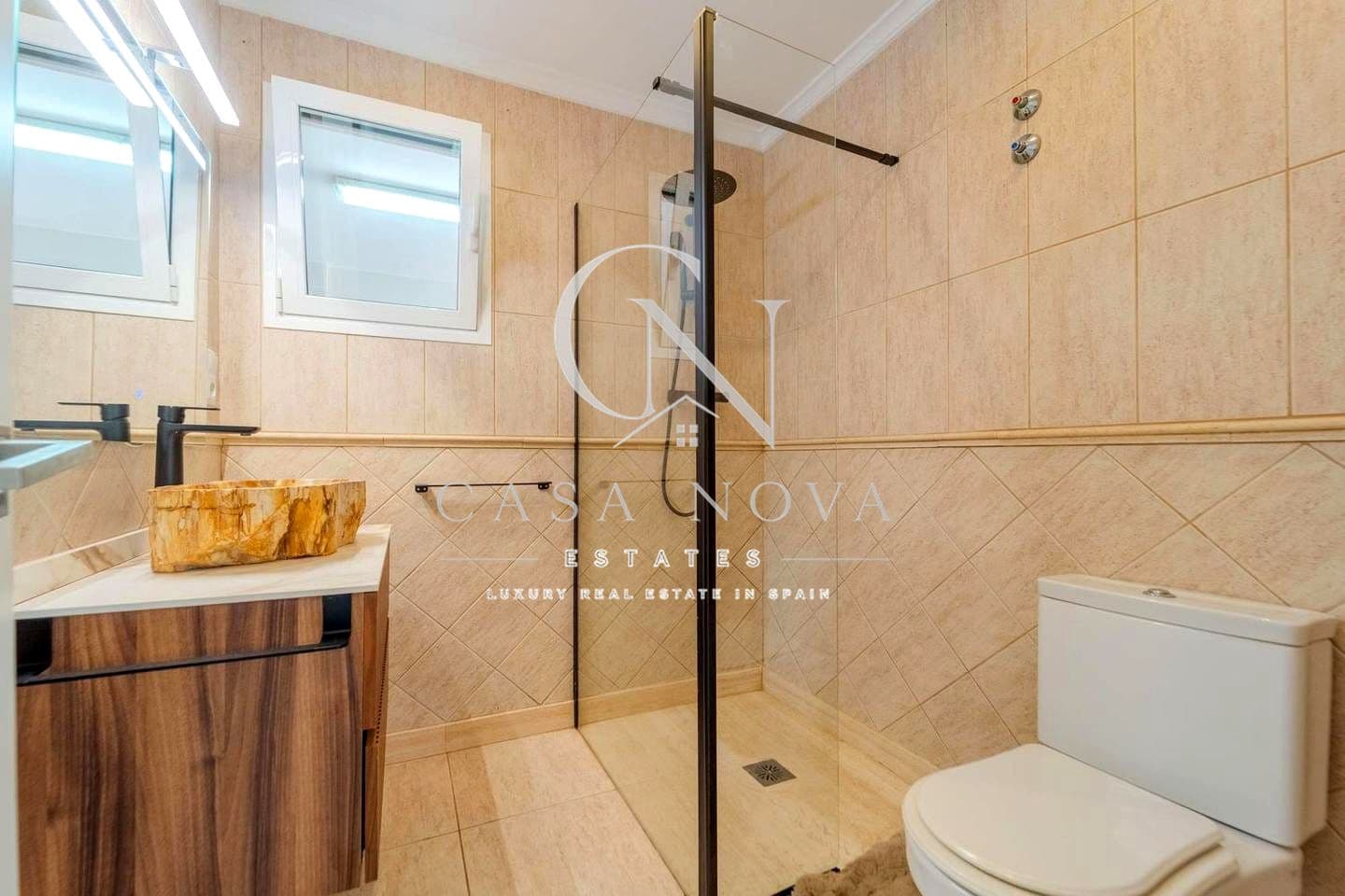 8 sypialnia Willa do wynajęcia w Betera z basenem garażem - 5 000 € (Ref: 9994691)