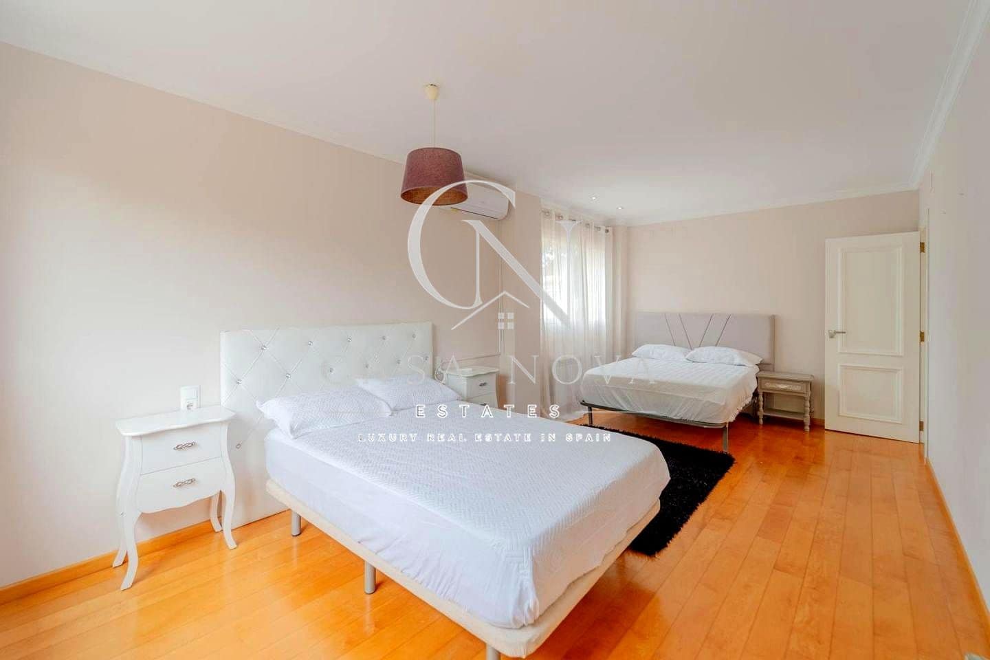 8 sypialnia Willa do wynajęcia w Betera z basenem garażem - 5 000 € (Ref: 9994691)
