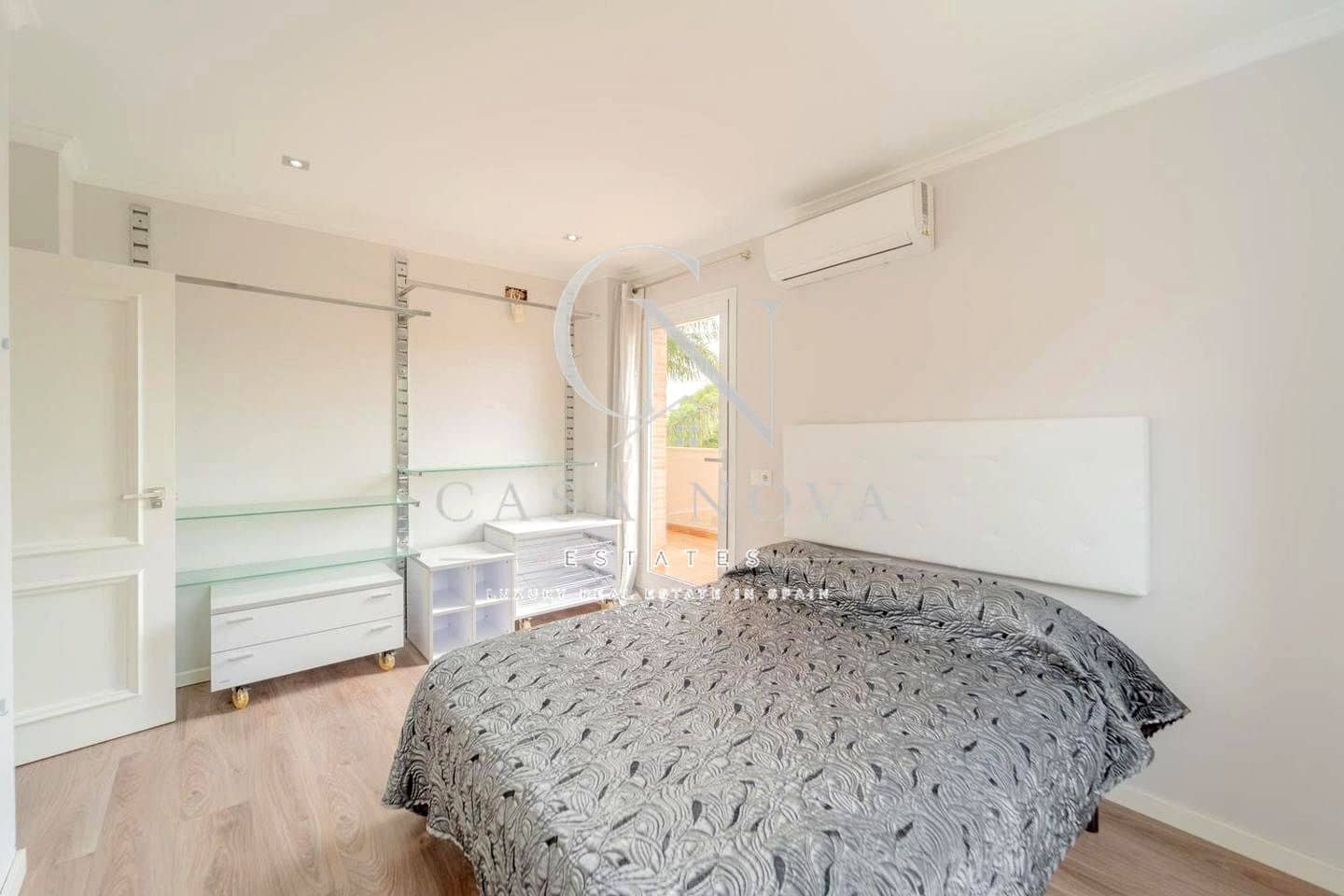 8 sypialnia Willa do wynajęcia w Betera z basenem garażem - 5 000 € (Ref: 9994691)