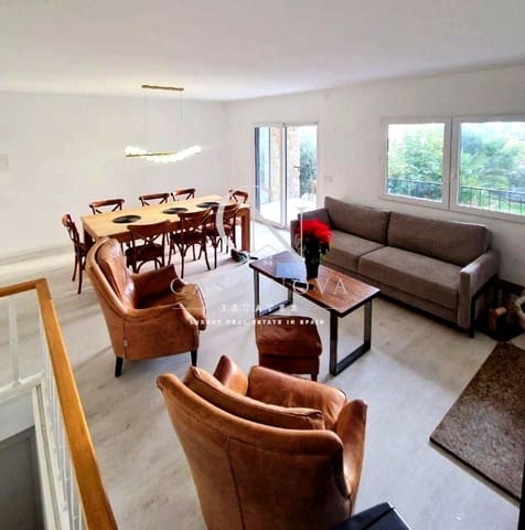 5 soveværelse Villa til salg i Calpe / Calp med swimmingpool - € 719.000 (Ref: 9994696)