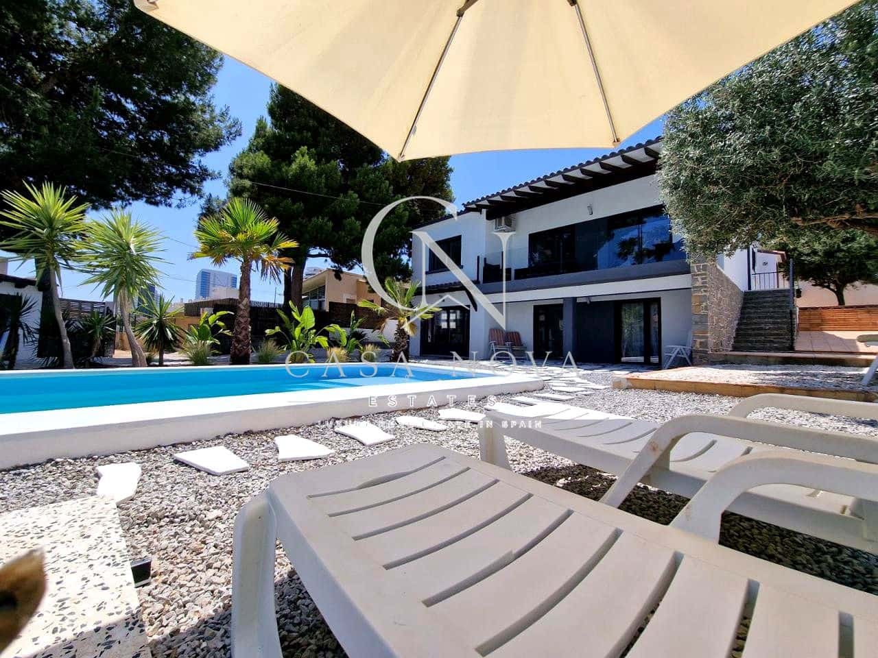 5 soverom Villa til salgs i Calpe / Calp med svømmebasseng - € 719 000 (Ref: 9994696)