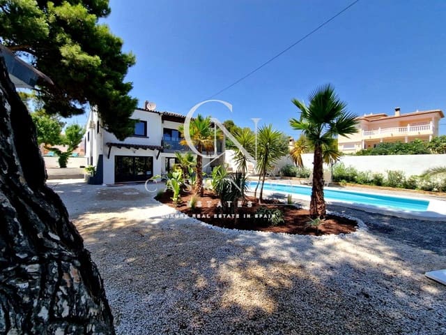 5 soveværelse Villa til salg i Calpe / Calp med swimmingpool - € 719.000 (Ref: 9994696)